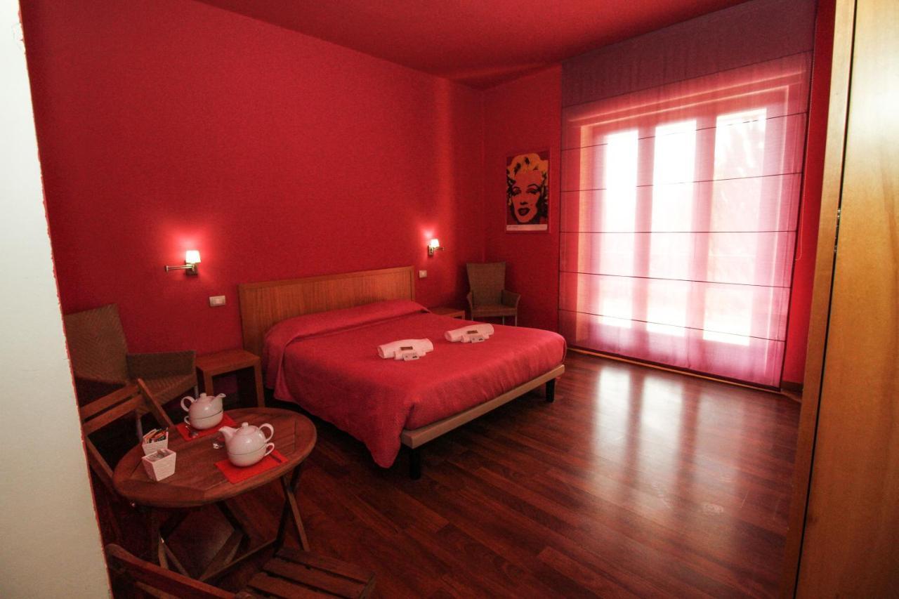 Hotel I Colori SantʼAntìoco Exteriér fotografie