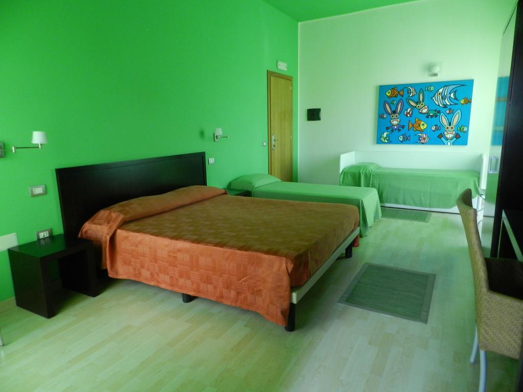 Hotel I Colori SantʼAntìoco Exteriér fotografie