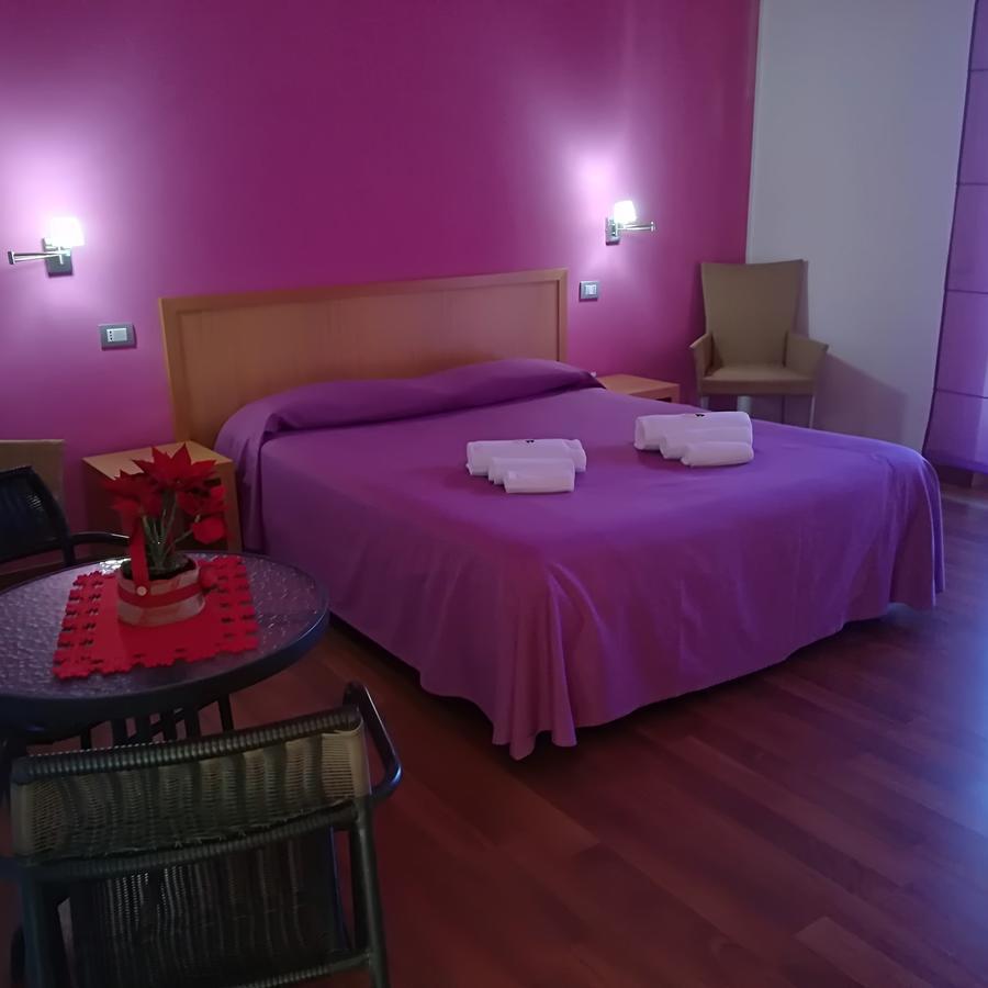 Hotel I Colori SantʼAntìoco Exteriér fotografie